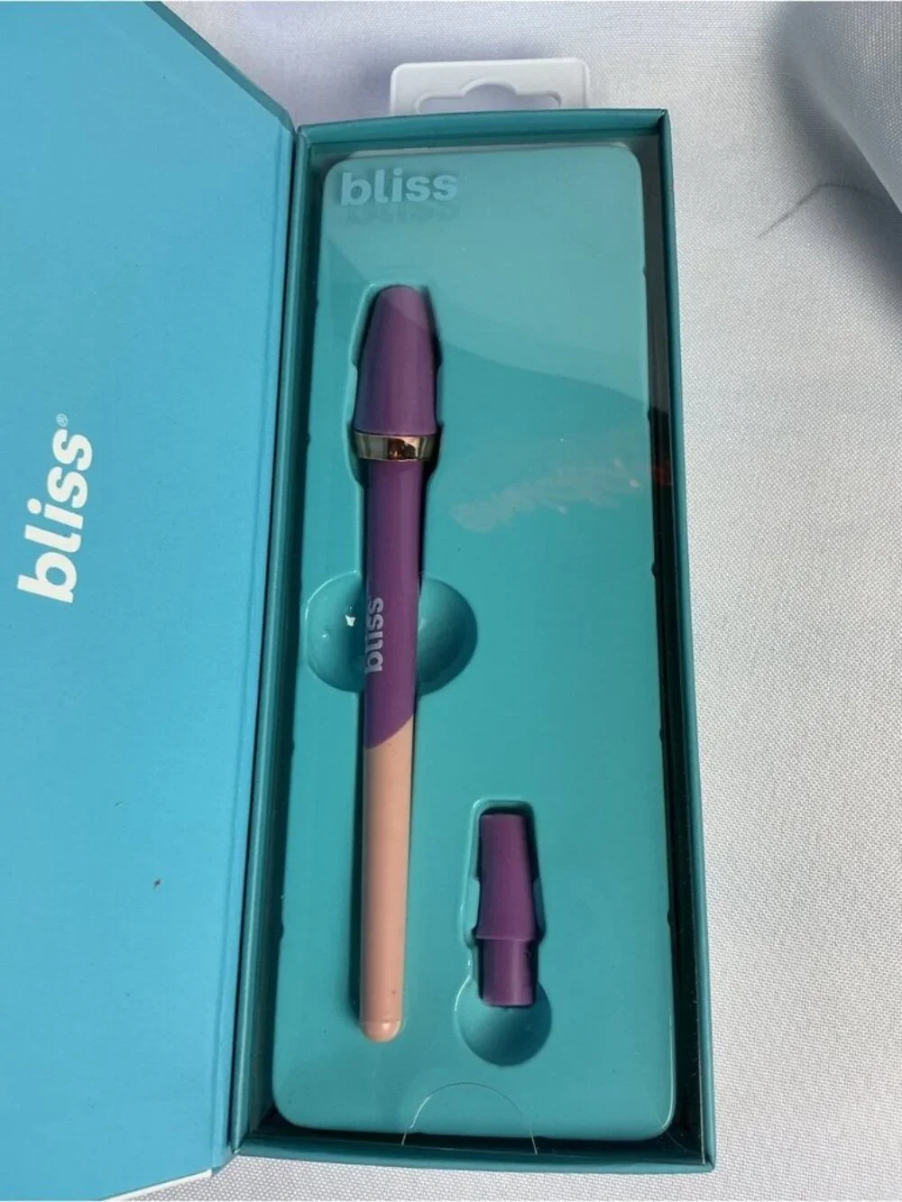 ★ Bliss Smooth Ya Later Stray Hair Remover Facial Hair Tool NIB (Copy)